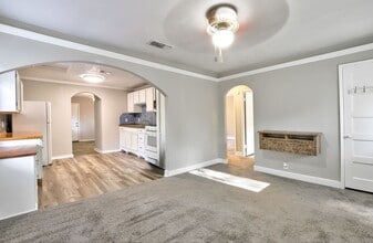 3015 Walnut St in Texarkana, TX - Building Photo - Building Photo