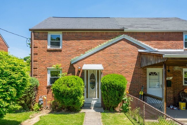 property at 47 Wenzell Pl
