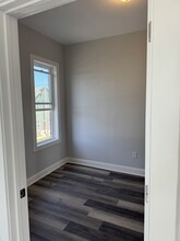 1301 W Greenfield Ave, Unit B in Milwaukee, WI - Foto de edificio - Building Photo