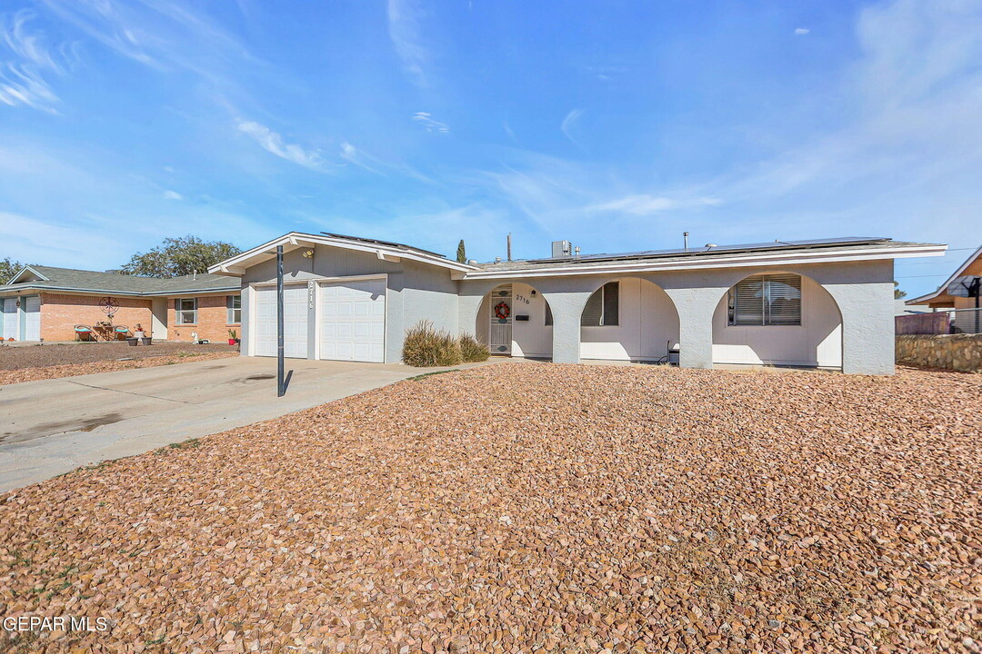 2716 Archie Dr in El Paso, TX - Building Photo