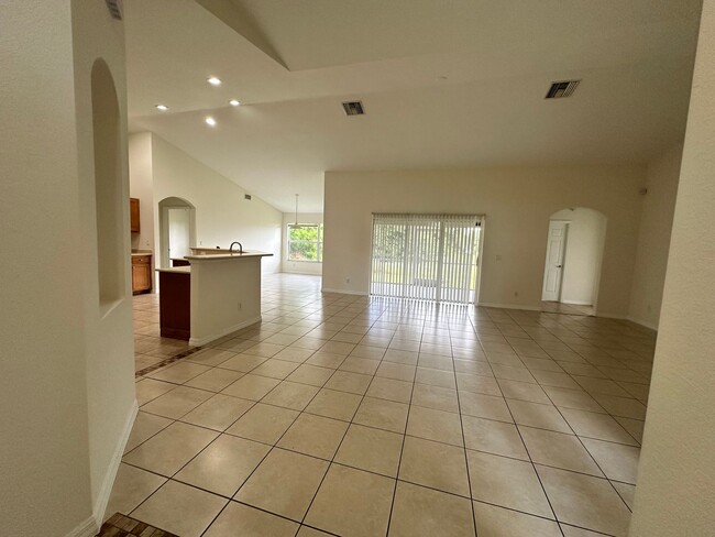 3510 40th St SW in Lehigh Acres, FL - Building Photo - Building Photo