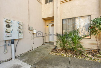 600 S 2nd St, Unit Apt C in Rio Vista, CA - Foto de edificio - Building Photo