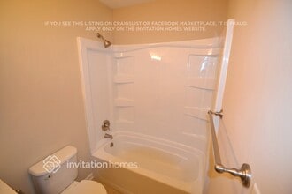 1875 N Newport Rd in Hoffman Estates, IL - Building Photo - Building Photo