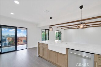 1659 Elevado St in Los Angeles, CA - Building Photo - Building Photo