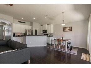 212 Creekwood Dr in Princeton, TX - Building Photo - Building Photo