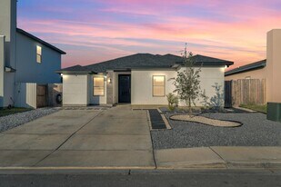 3504 Jorge Sosa Dr in Laredo, TX - Building Photo