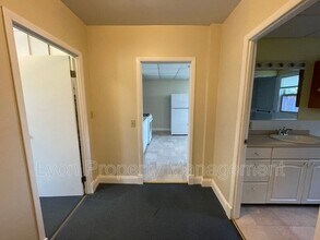 456 Washington St in Coventry, RI - Building Photo - Building Photo