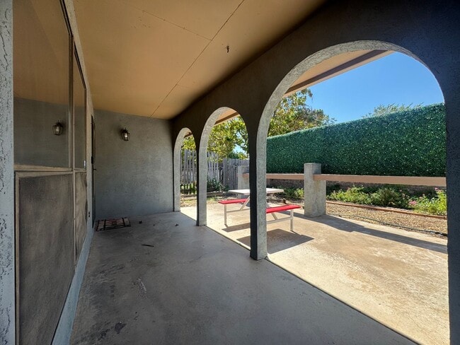 836 Agate Rd in Roswell, NM - Foto de edificio - Building Photo