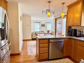 11 Lunt Dr in Westbrook, ME - Building Photo - Building Photo