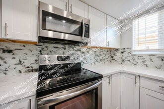 1601 W Sunnyside Dr, Unit 153 in Phoenix, AZ - Building Photo - Building Photo