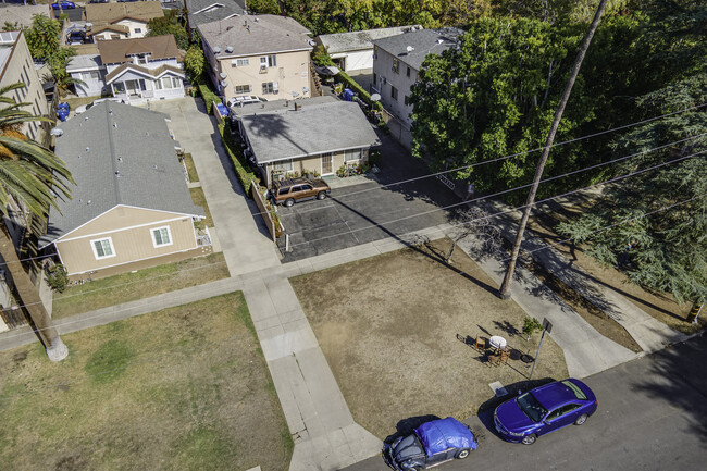 2123 Fair Park Ave in Los Angeles, CA - Building Photo - Building Photo