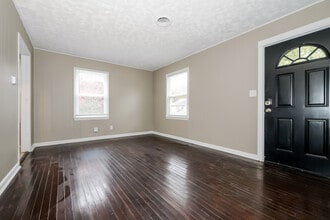 1608 W Sheley Rd in Independence, MO - Building Photo - Building Photo