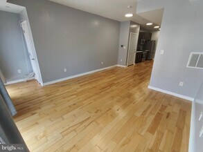924 N 15th St in Philadelphia, PA - Building Photo - Building Photo