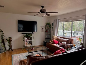 745 NW 18th St in Gainesville, FL - Foto de edificio - Building Photo