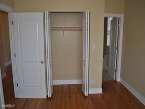 7330 N Damen Ave-Unit -# 3 in Chicago, IL - Building Photo - Building Photo