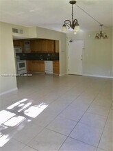 704 SE 2nd Ave in Deerfield Beach, FL - Building Photo - Building Photo