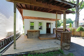 47 S Pine St in Kingston, NY - Foto de edificio - Building Photo