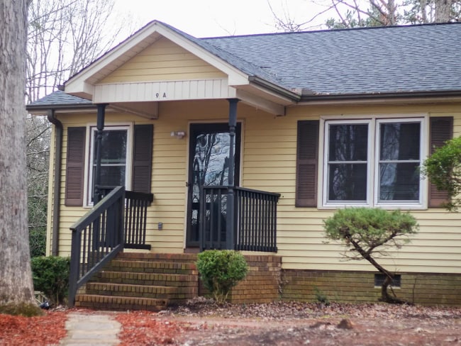 4 Shore Dr in Greenville, SC - Building Photo - Building Photo