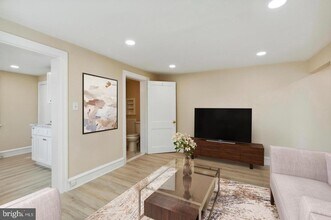 264 Walnut St in Phoenixville, PA - Building Photo - Building Photo