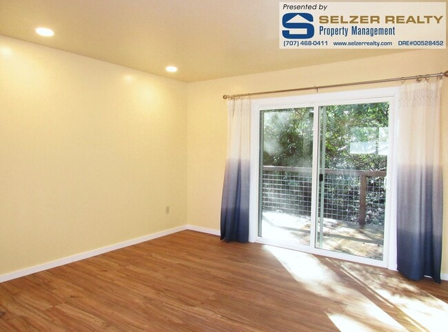 108 Echo Way in Ukiah, CA - Building Photo - Building Photo