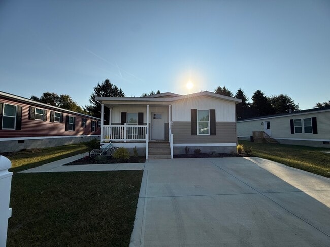 763 County Line Rd in Crestline, OH - Building Photo - Building Photo