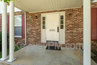 1030 Carriage Dr in Aiken, SC - Building Photo - Building Photo