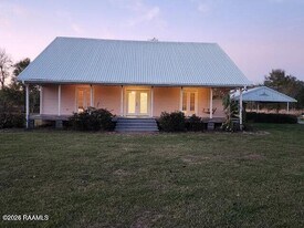1025 Huval Rd in Breaux Bridge, LA - Building Photo