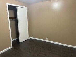 10802 Central Ave in Indianapolis, IN - Building Photo - Building Photo