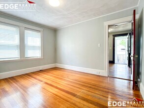 40 Beacon Park, Unit 1 in Watertown, MA - Building Photo - Building Photo