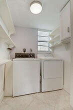 7200 NW 2nd Ave in Boca Raton, FL - Building Photo - Building Photo