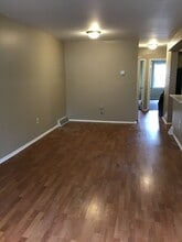 12058 Abby Rd, Unit 1st Floor in Philadelphia, PA - Foto de edificio - Building Photo