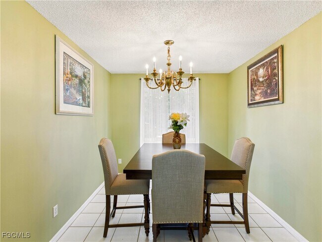 1290 Yesica Ann Cir in Naples, FL - Building Photo - Building Photo