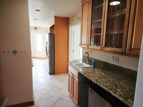 6421 Lochmoor Dr in San Diego, CA - Building Photo - Building Photo