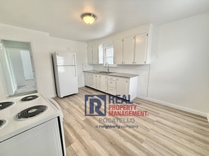 410 W Maple St in Pocatello, ID - Building Photo - Building Photo