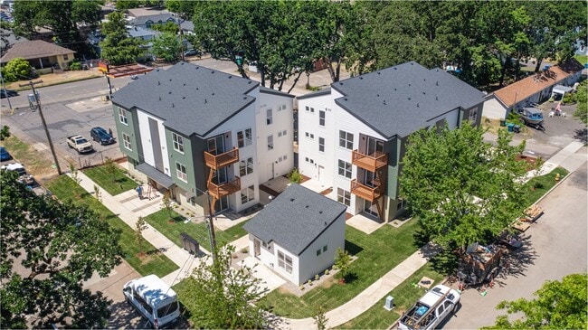 property at 1341-1349 Waller St SE