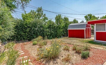 548 Troy St in Aurora, CO - Building Photo - Building Photo