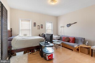 1804 Fairmount Ave in Philadelphia, PA - Building Photo