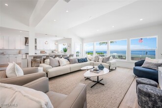 10341 Gulf Shore Dr in Naples, FL - Building Photo - Building Photo