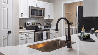 Chatham Square in Orlando, FL - Building Photo