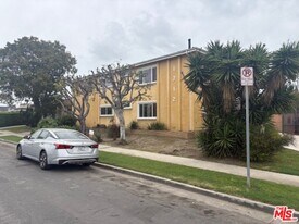 1712 Ridgeley Dr in Los Angeles, CA - Building Photo