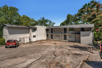 Towncrest Apartments in Birmingham, AL - Foto de edificio - Interior Photo