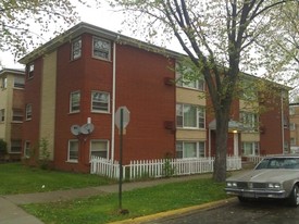 14047 S School St Apartamentos