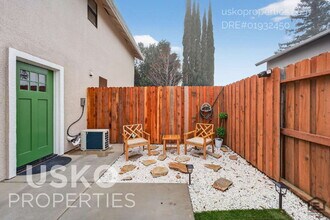 3369 Zenobia Way in Sacramento, CA - Building Photo - Building Photo