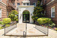 Emory House in Brooklyn, NY - Foto de edificio - Building Photo