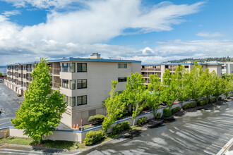 Mariner Manor Condos in Des Moines, WA - Building Photo - Building Photo