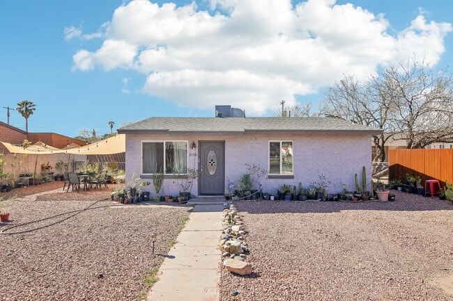 property at 2108 S Hemlock Stra