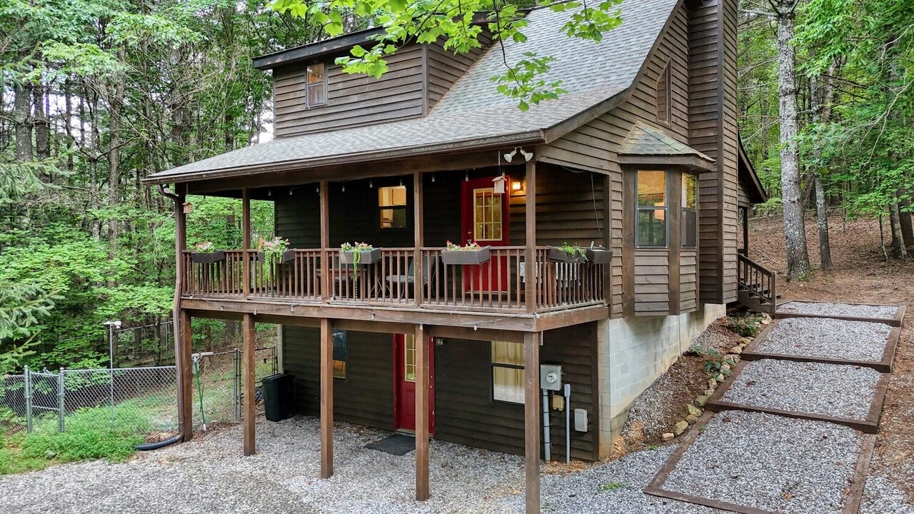 175 Anna Belle Ln in Blairsville, GA - Building Photo