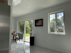 10750 SW 43rd Ln-Unit -0 in Miami, FL - Building Photo - Building Photo