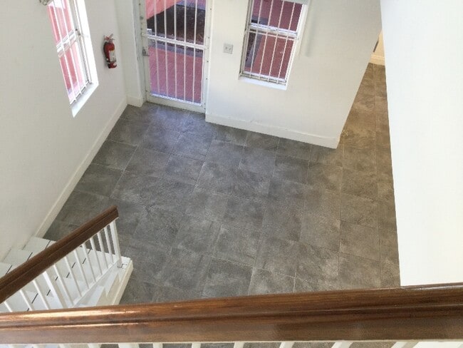 7400 NW 7th St in Miami, FL - Building Photo - Building Photo