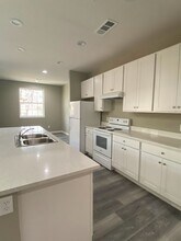 1305 W Villa Maria Rd, Unit B-103 in Bryan, TX - Building Photo - Building Photo